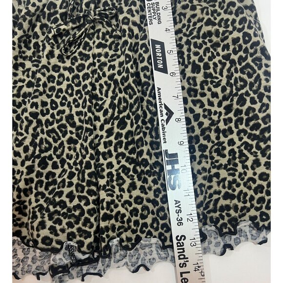 Leopard Print Pajama Set: Short Sleeve Top & Shorts Wavy Hem Lightweight Fabric - Picture 6 of 7
